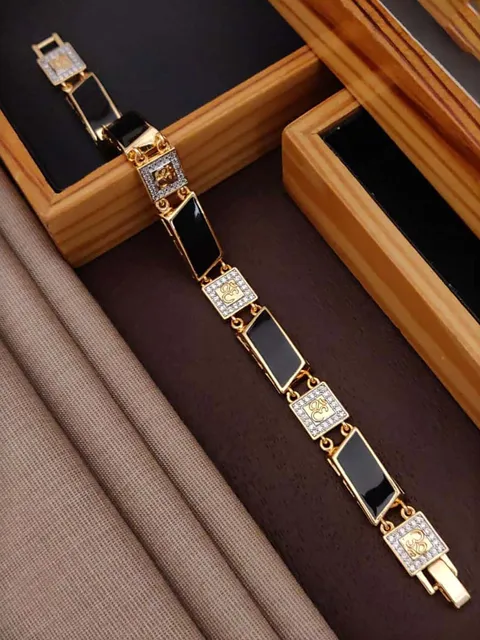 Traditional Loose / Link Bracelet in Gold finish - B0608