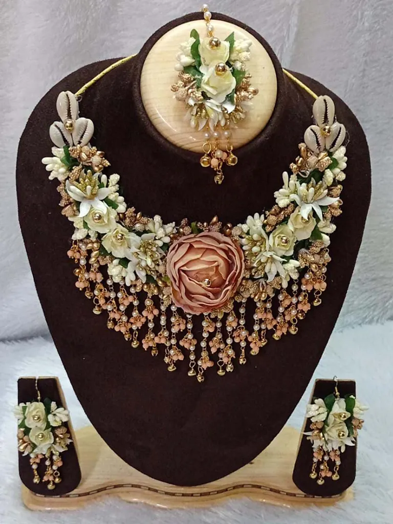 Floral Necklace Set in Gold finish - S181