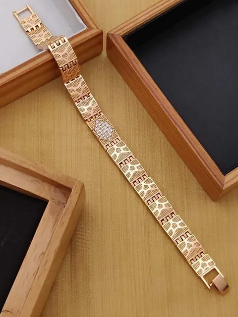AD / CZ Loose / Link Bracelet in Gold finish - B0355