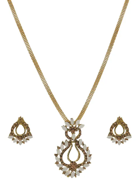 Traditional Pendant Set in Gold finish - CNB42090