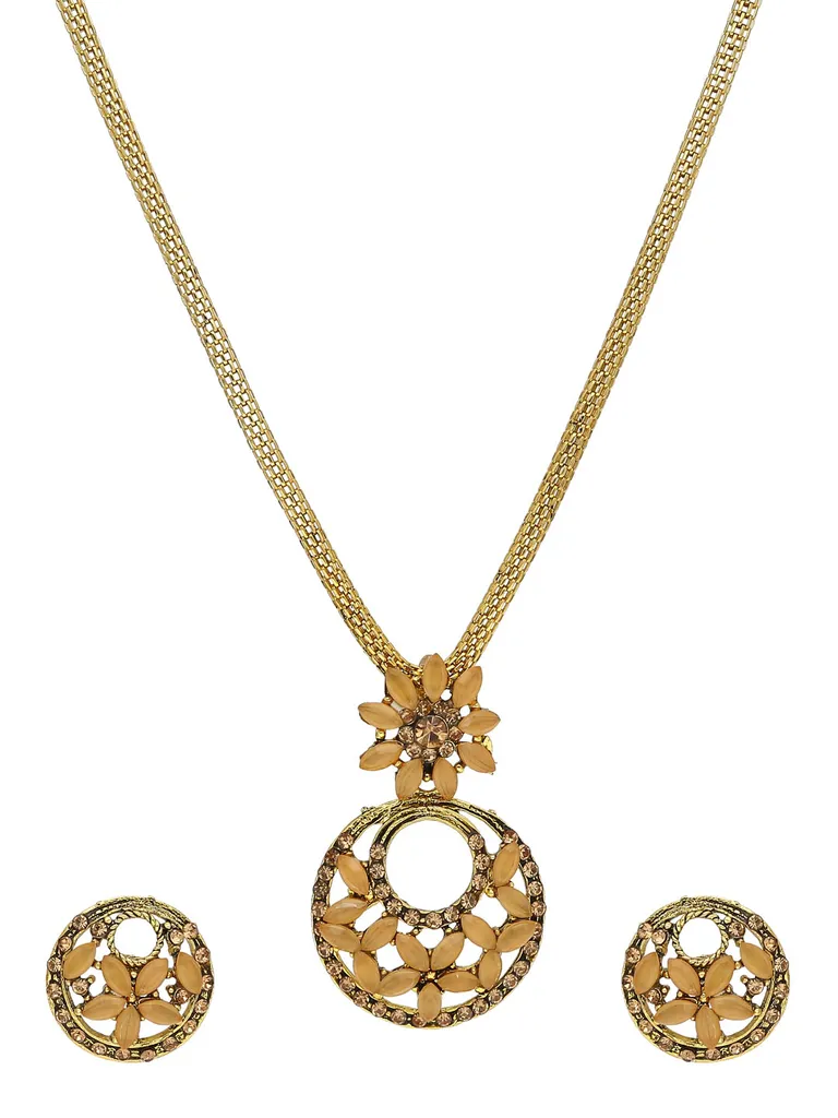 Traditional Pendant Set in Gold finish - CNB42102