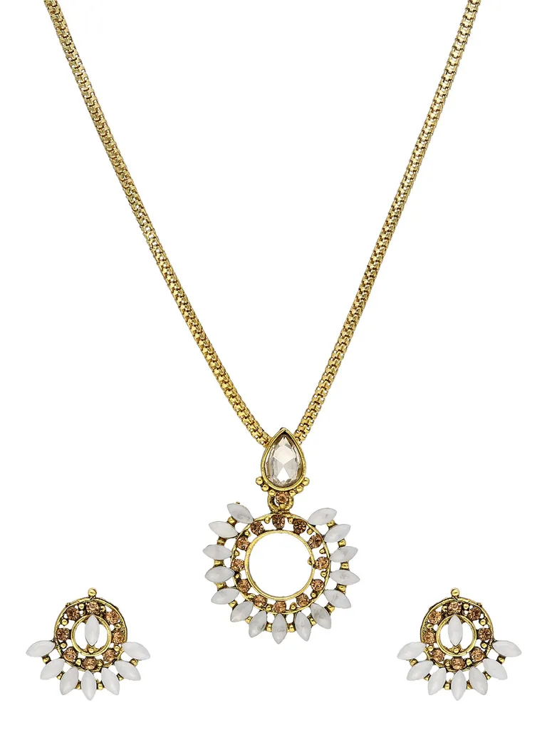 Traditional Pendant Set in Gold finish - CNB42114