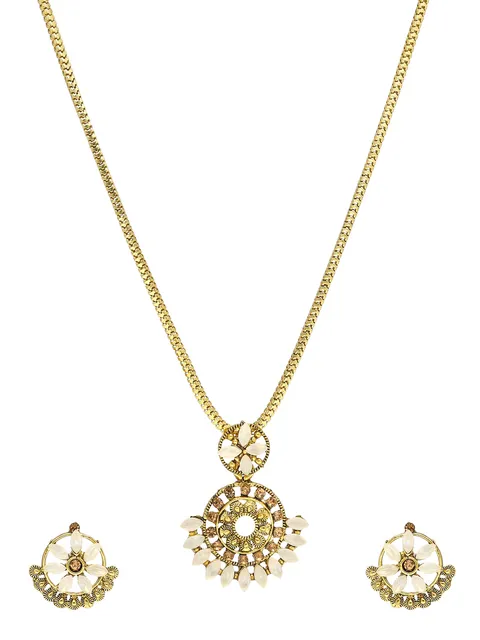 Traditional Pendant Set in Gold finish - CNB42162