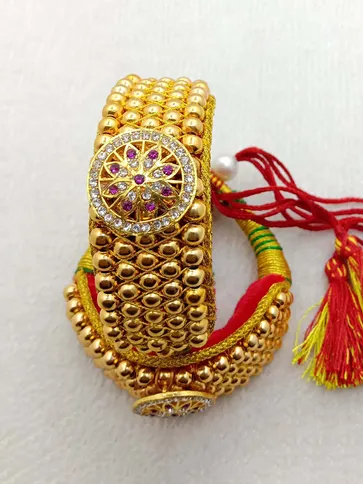 Traditional Bajuband / Armlet in Gold finish - PSR339
