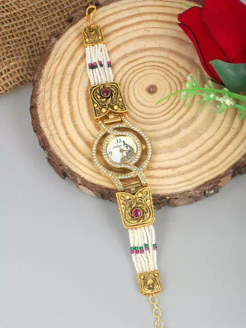 Antique Watch in Gold finish - HAR361