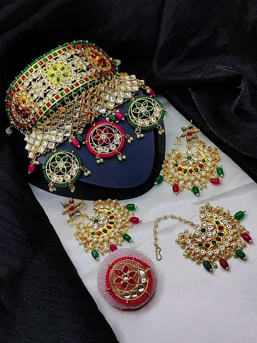 Rajwadi Choker Necklace Set in Gold finish - PSR161