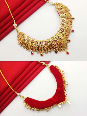 Traditional Necklace in Gold finish - PSR295
