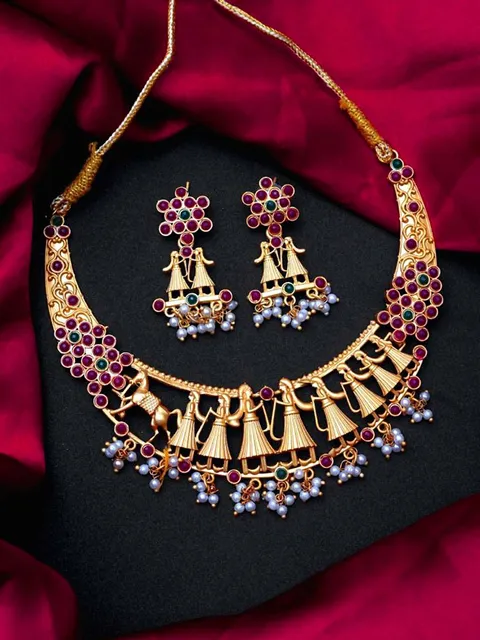 Antique Necklace Set in Gold finish - NCK162