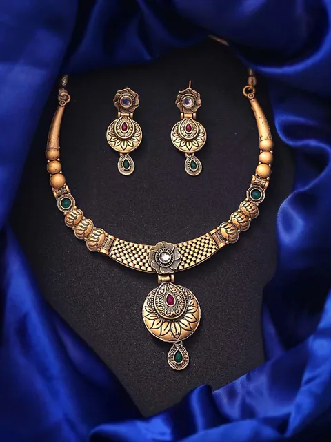 Antique Necklace Set in Gold finish - NCK169