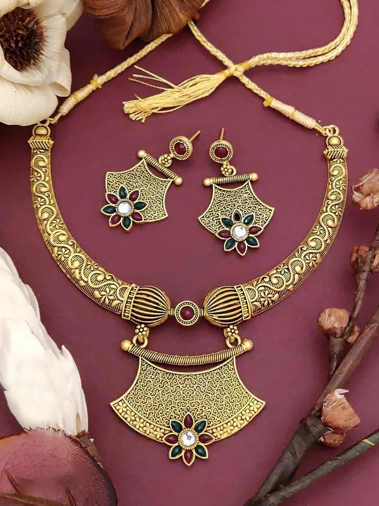 Antique Necklace Set in Gold finish - NCK188