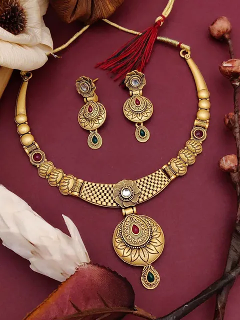 Antique Necklace Set in Gold finish - NCK190