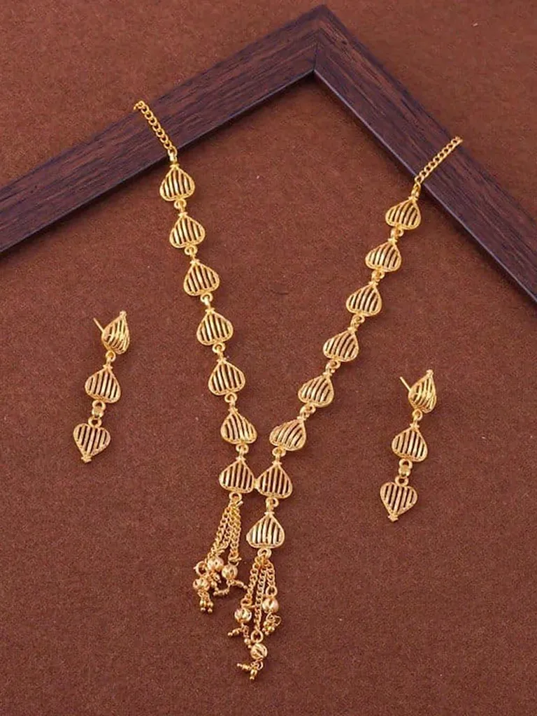 Antique Necklace Set in Gold finish - NCK206