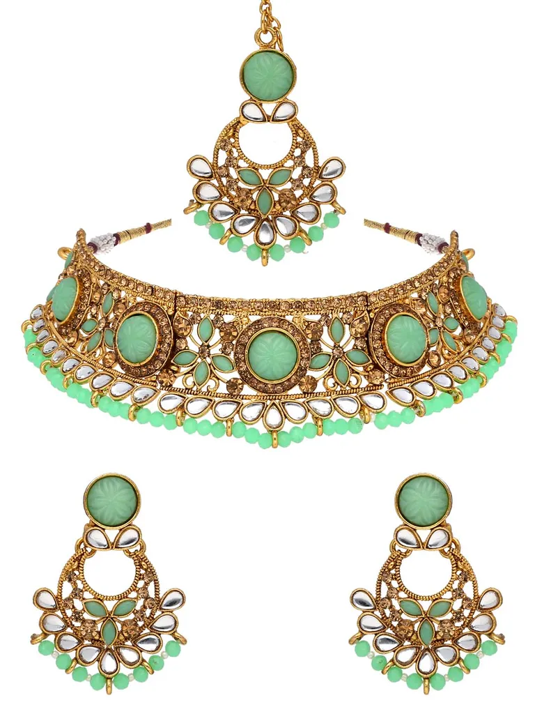 Traditional Choker Necklace Set in Gold finish - CNB34643
