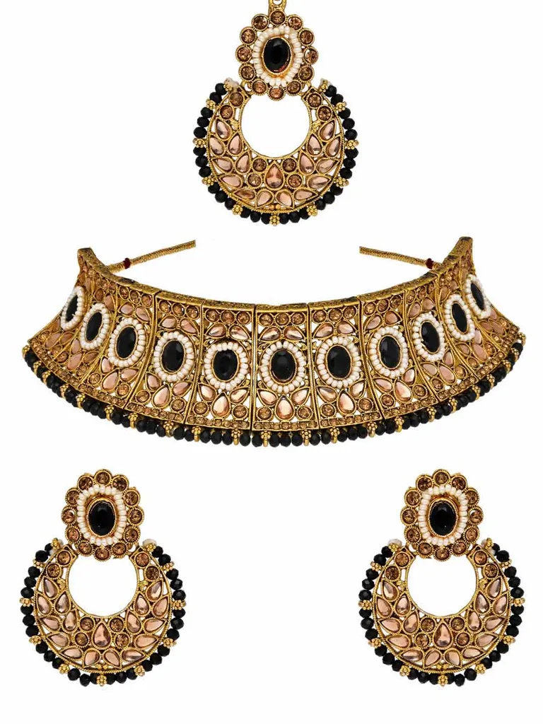 Traditional Choker Necklace Set in Gold finish - CNB35395