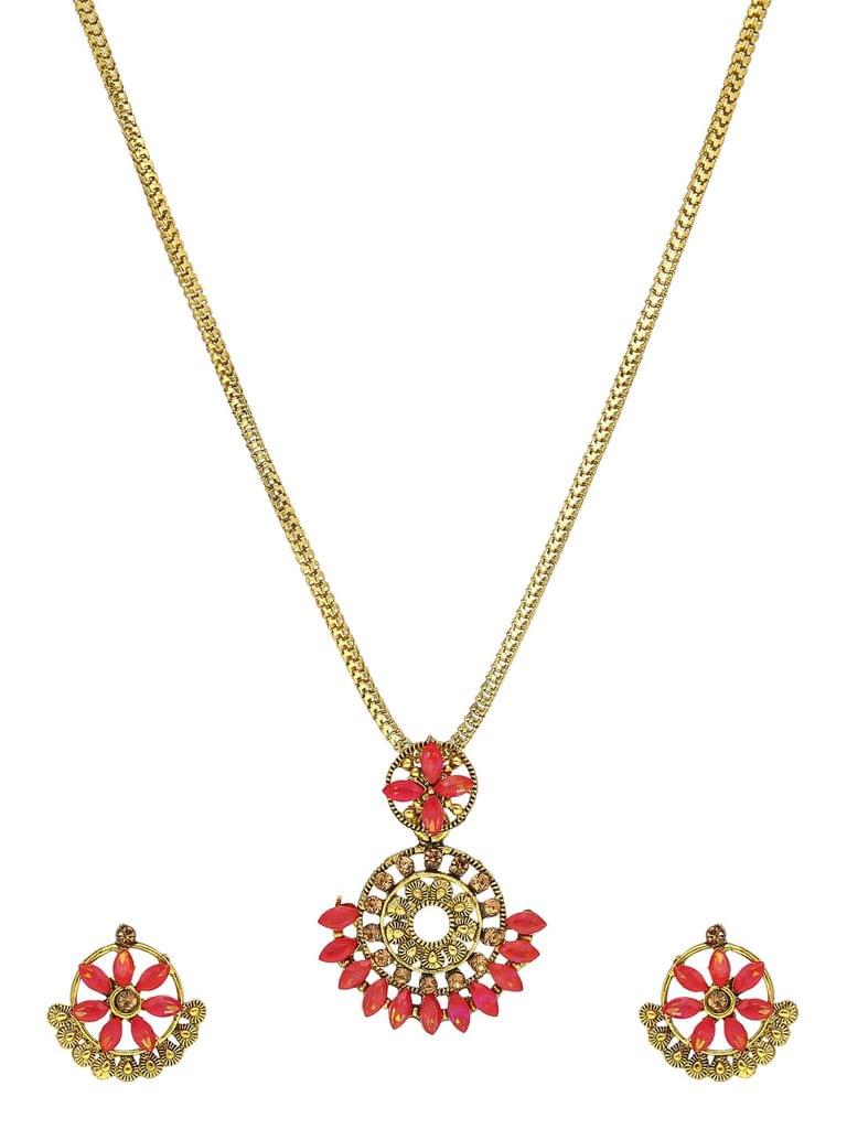 Traditional Pendant Set in Gold finish - CNB42164