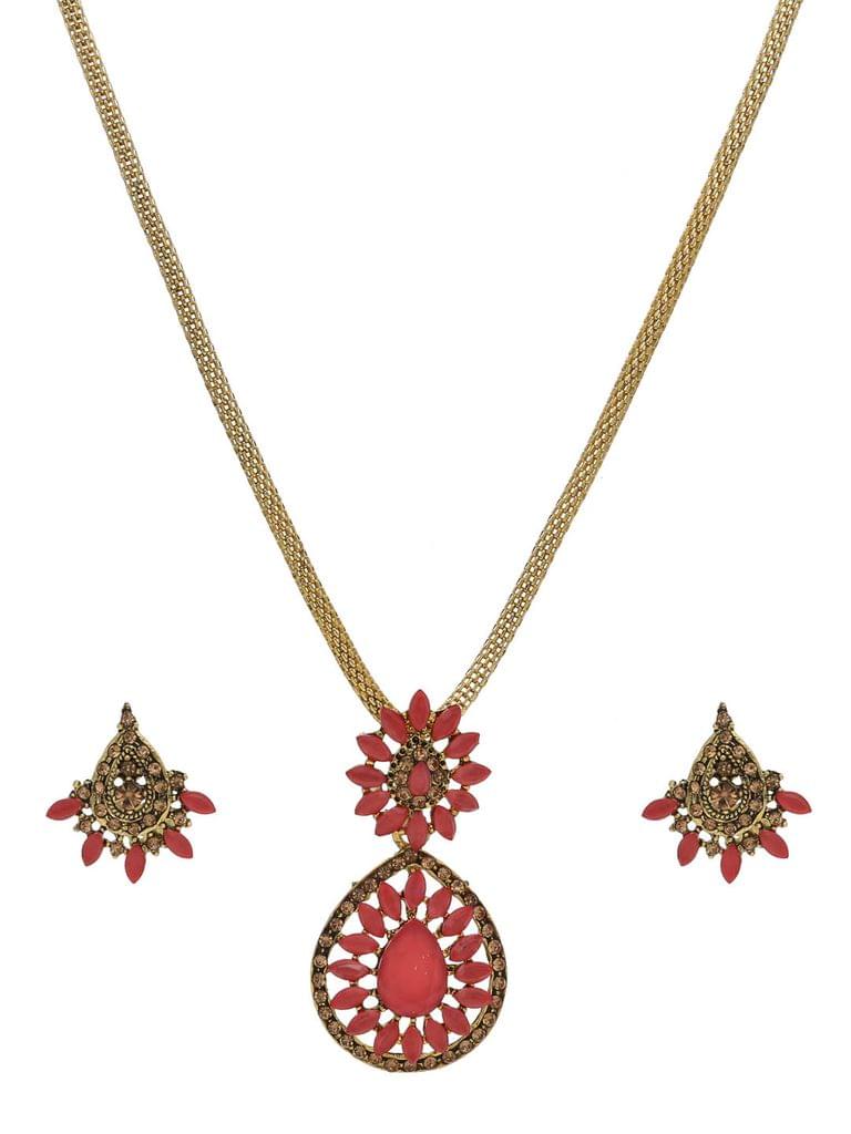 Traditional Pendant Set in Gold finish - CNB42151
