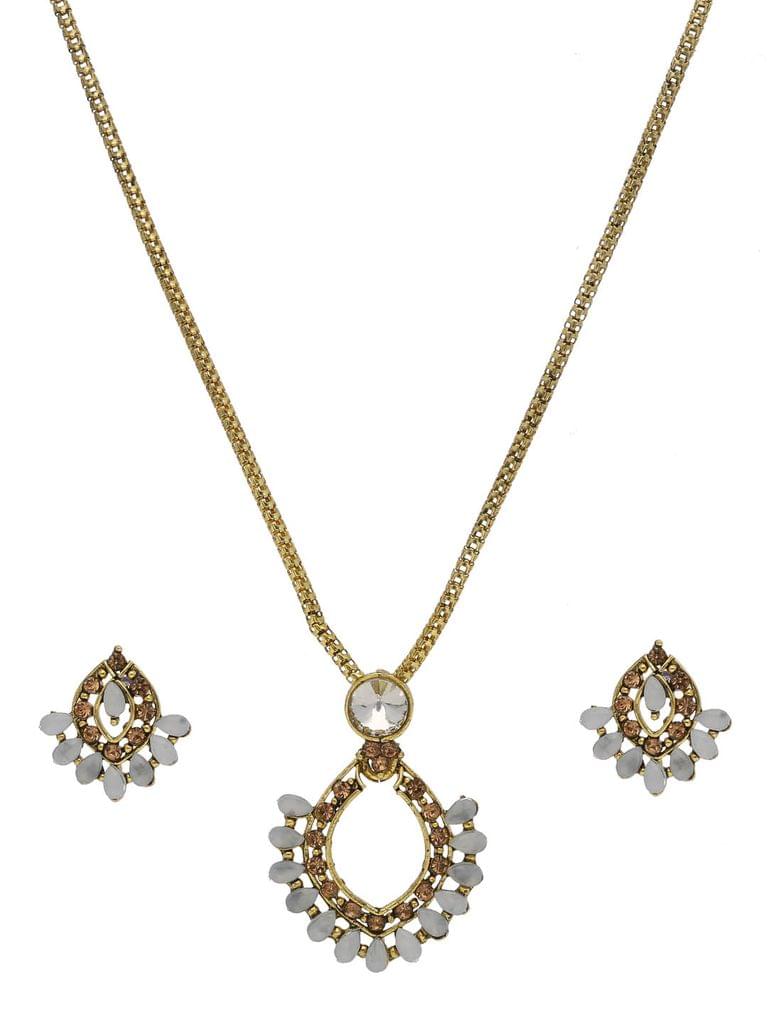 Traditional Pendant Set in Gold finish - CNB42237