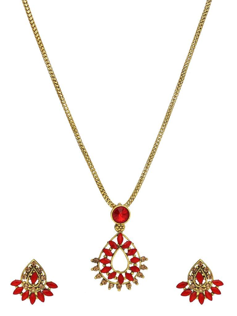 Traditional Pendant Set in Gold finish - CNB42176