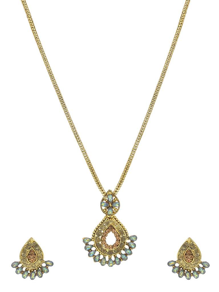 Traditional Pendant Set in Gold finish - CNB42201