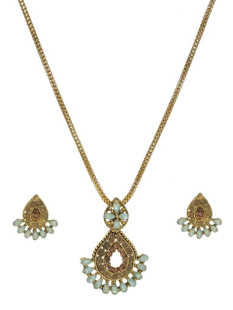 Traditional Pendant Set in Gold finish - CNB42206