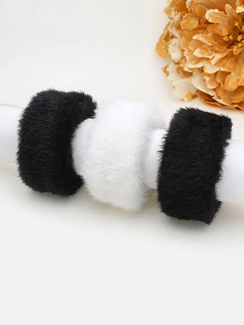 Fur Rubber Bands in Black & White color - 1011BW
