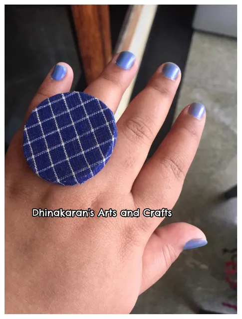 Dark Blue Checks Fingerring
