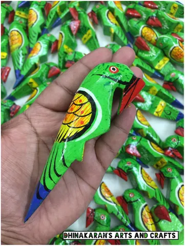 Jumbo Parrot Buttons