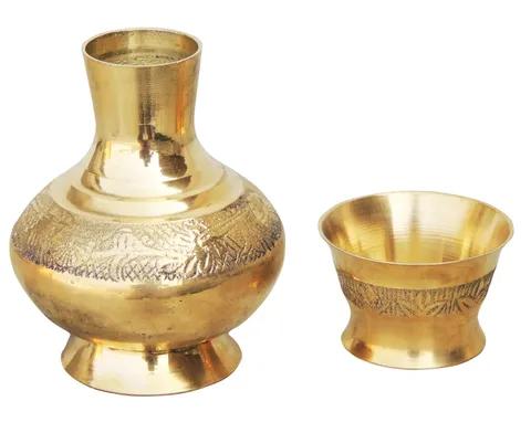 Brass Decorative Showpiece Aftaba, Surahi- 3*3*3.7 inch (F087)