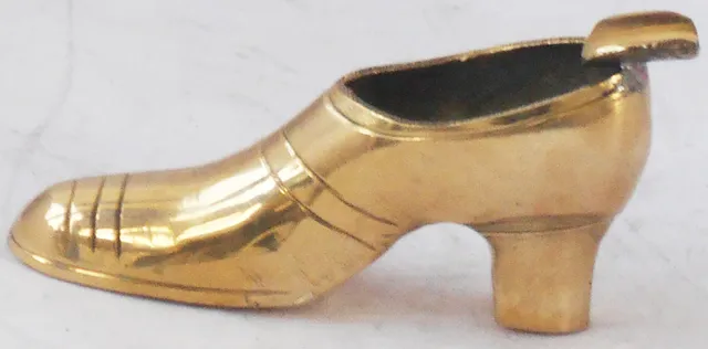 Brass Shoe Shape Ashtray, Ash Tray  (MOQ- 6  Pcs.) - 4.5*1.2*2 inch (Z371 C)