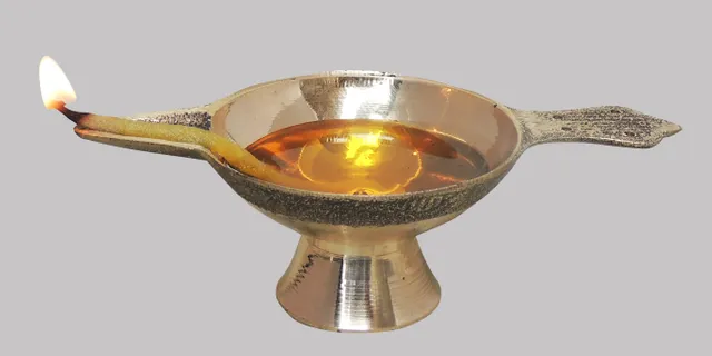 Brass Table Decor Oil Lamp Deepak No. 3  (MOQ- 12 Pcs.) - 4.2*2.4*1.4 inch (F626 D)