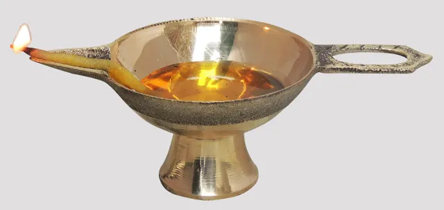 Brass Table Decor Oil Lamp Deepak No. 4  (MOQ- 6 Pcs.) - 5*2.7*1.7 inch (F626 E)