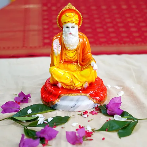 Marble Dust Guru Nanak Dev Ji Idol - 6*6*9 inch (MB0081)