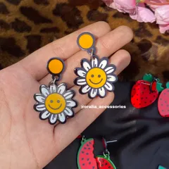 Small Quirky Earring
