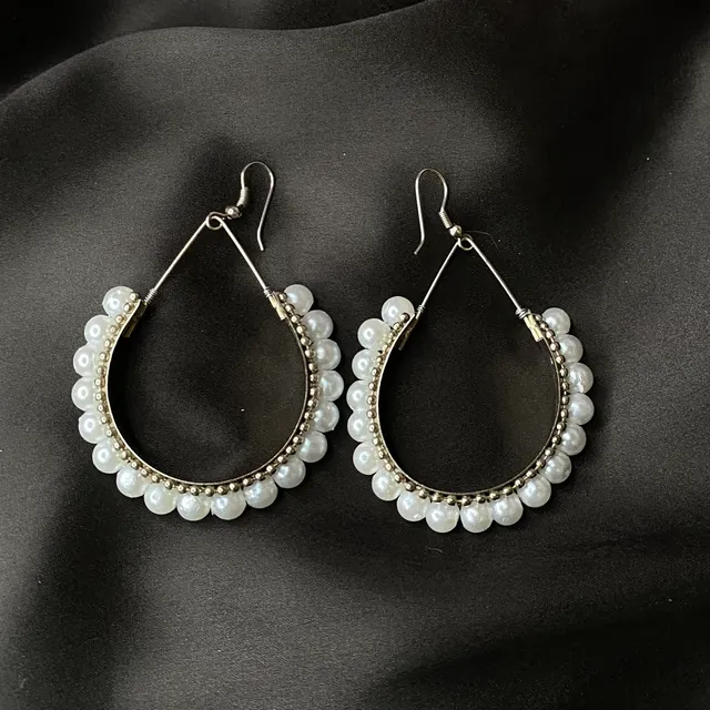 Hanging Pearl Drop Earrings