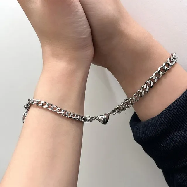 Premium Silver Couple Bracelet With Heart Magnet 🖤