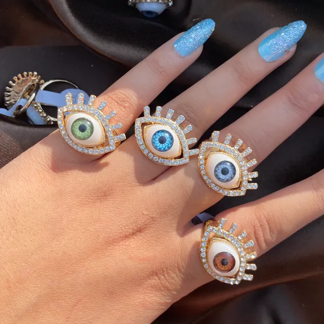 Realistic Evil Eye Ring ( With Lashes )