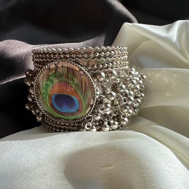 Broad Ghunghroo Bracelet with Peacock