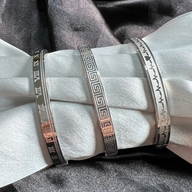 Premium Antitarnish Silver Design Bracelet
