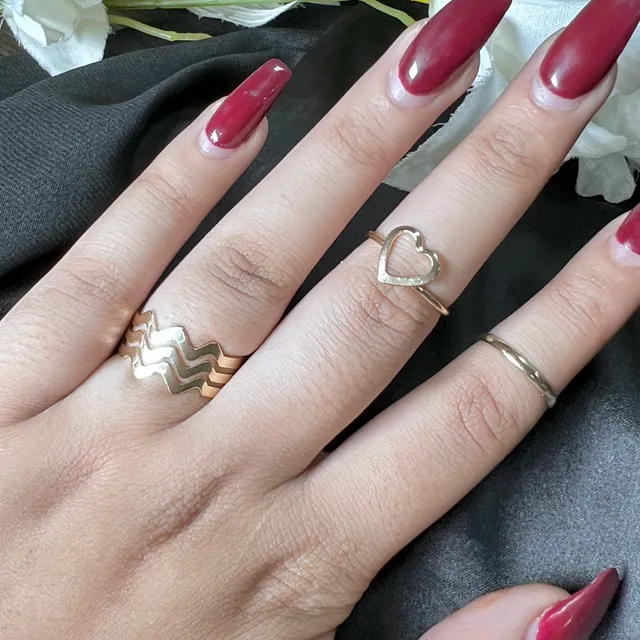 Simple Golden Rings set of 3 ( d-7 )