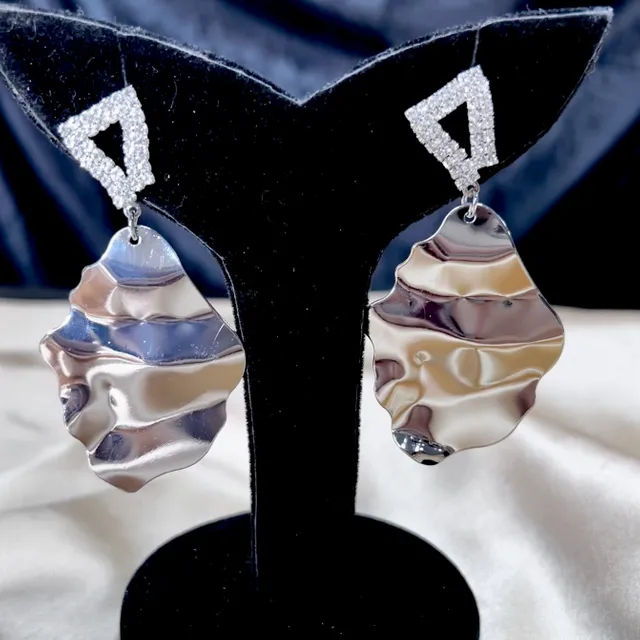 Zircon Silver Foil Triangle Korean Earrings