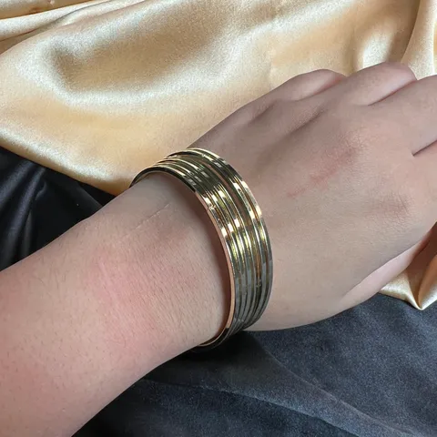 Simple Golden Round Bangles ( pack of 6 )