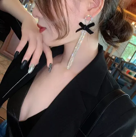 Black Bowknot Modelling Drop Earrings (Silver)