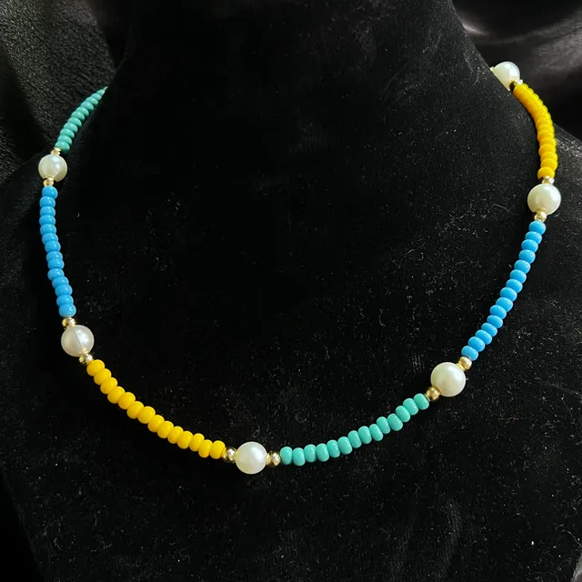 Multicolour Small Beads Choker With Pearl
