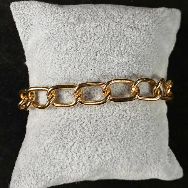 Oval Gold Chain Bracelet