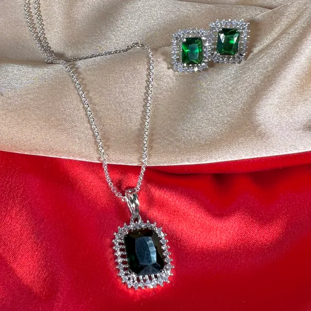 Green Zircon Sterling Silver Necklace With Earrings
