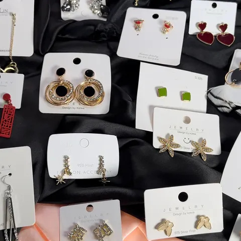 RANDOM KOREAN EARRINGS @89