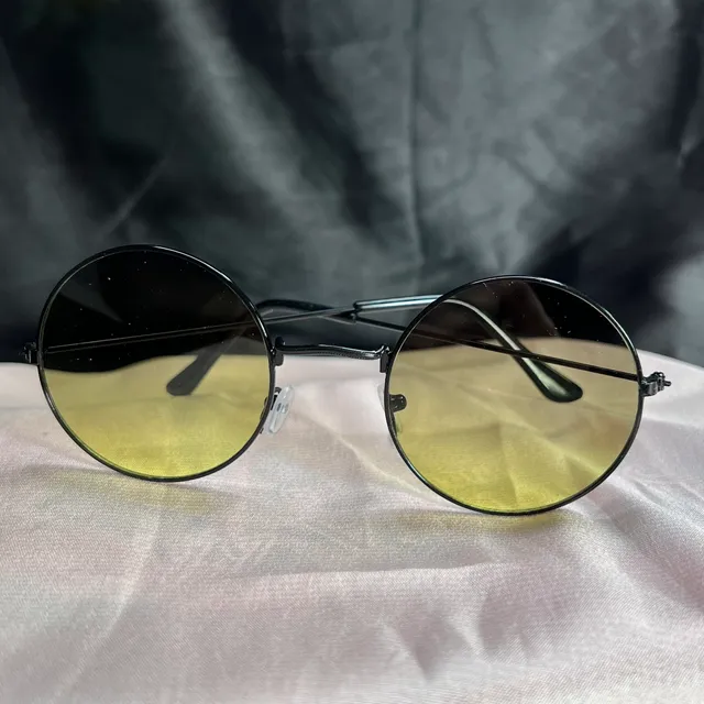 Black Round Metal Frame Sunglasses