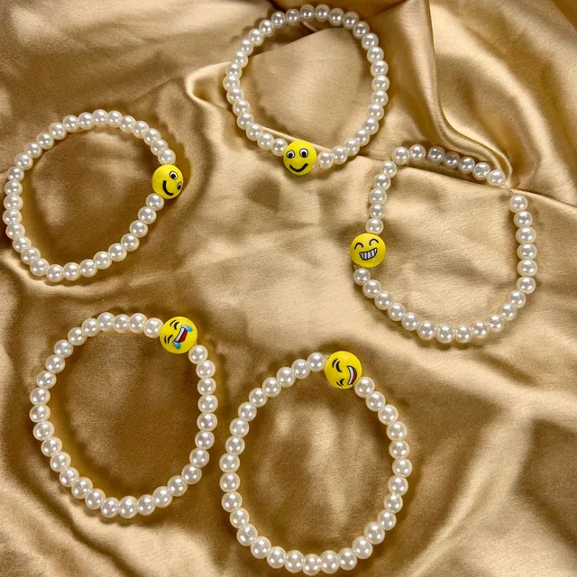 Cute Emoji Crystal Glass Beads Bracelet