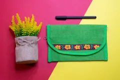 Green Double Folding Hand Purse