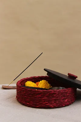 Kadam Haat Handmade Sabaii Grass and Bamboo Roti Box Chapatti with Wooden Lid | for Serving on Dining Table/Kitchen | Round Base